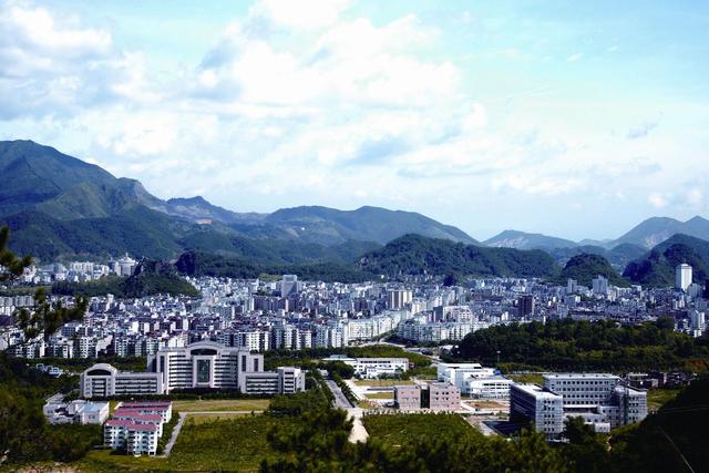 中国人造石之都、石材基地中心,云浮市三座火车站介绍